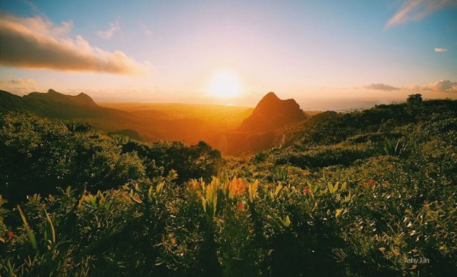 A great sunset photo encompassing the beauty of the Mauritian mountains